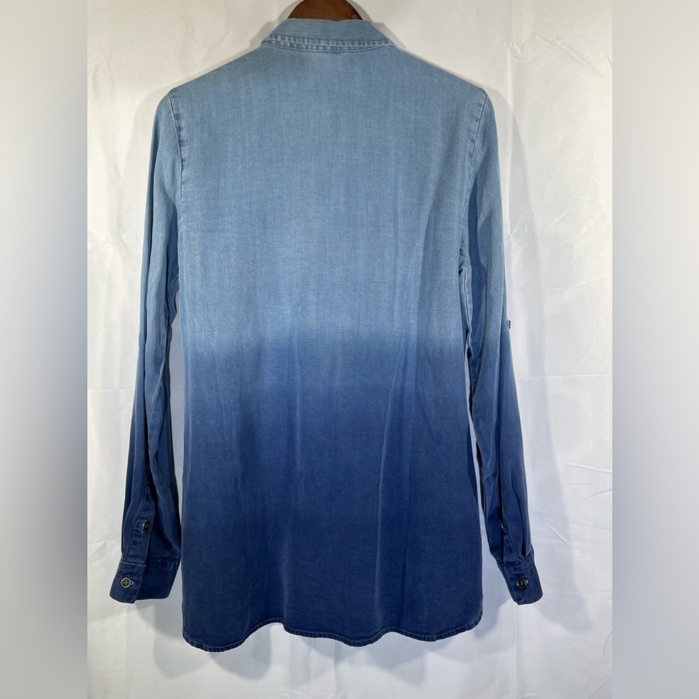 Chelsea & Theodore Button Down Womens Collar Long Sleeve Jean Shirt Sz S - Picture 2 of 5